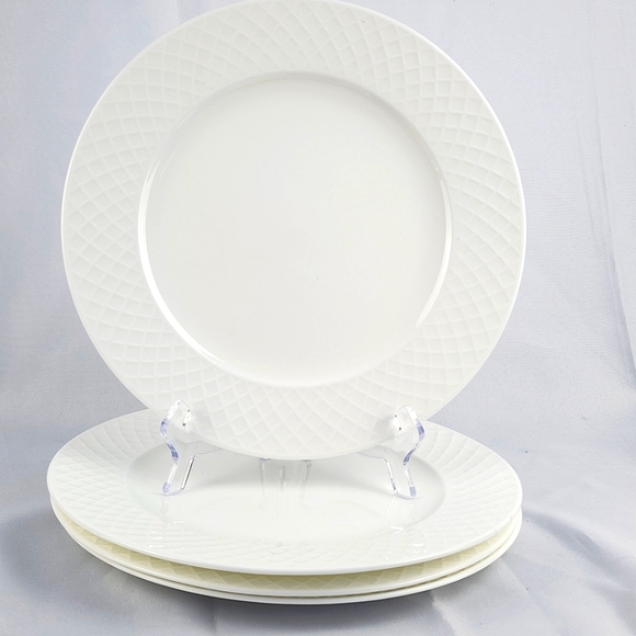 Mikasa Dining Mikasa Trellis 4white Dinner Plates 1in Poshmark